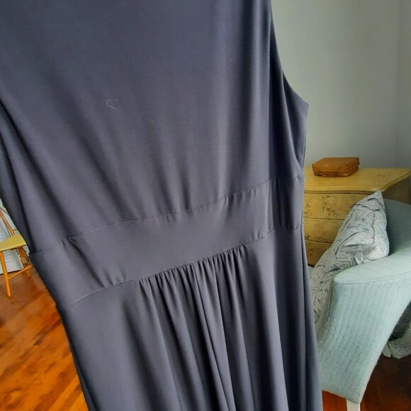 CLEARANCE Ralph Lauren classic maxi dress, very soft jersey material, v neck - Picture 5 of 5